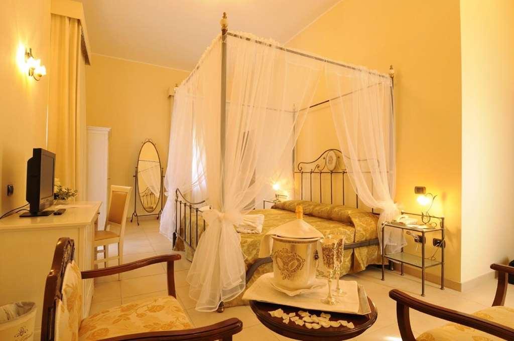 Hotel Villa Fiorita Giulianova Zimmer foto