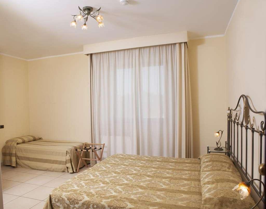 Hotel Villa Fiorita Giulianova Zimmer foto