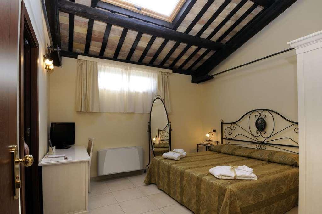Hotel Villa Fiorita Giulianova Zimmer foto