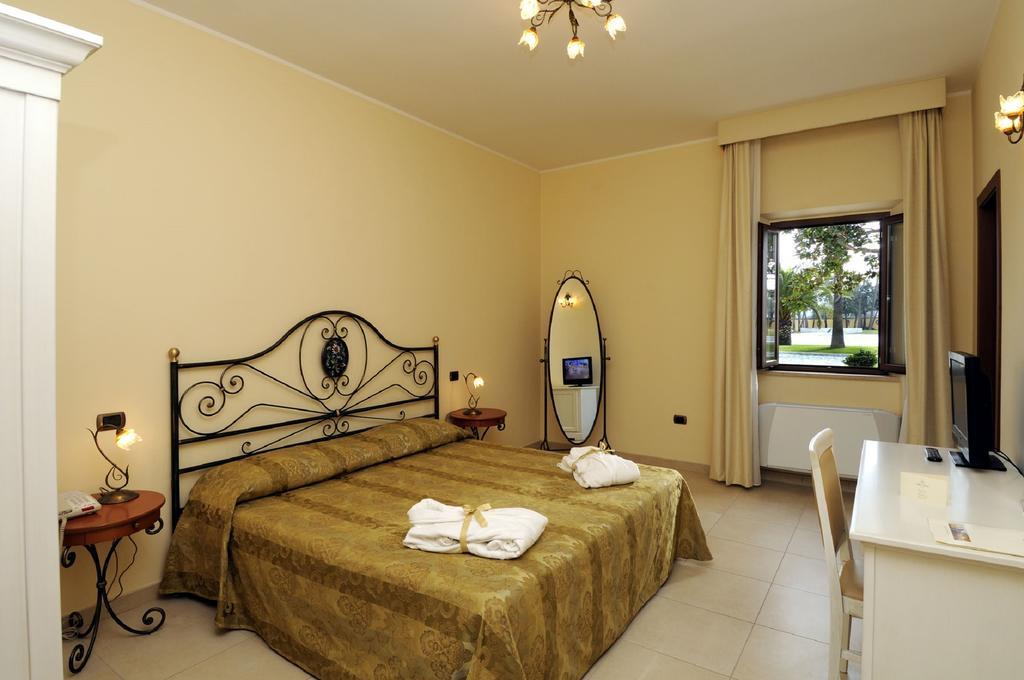 Hotel Villa Fiorita Giulianova Zimmer foto