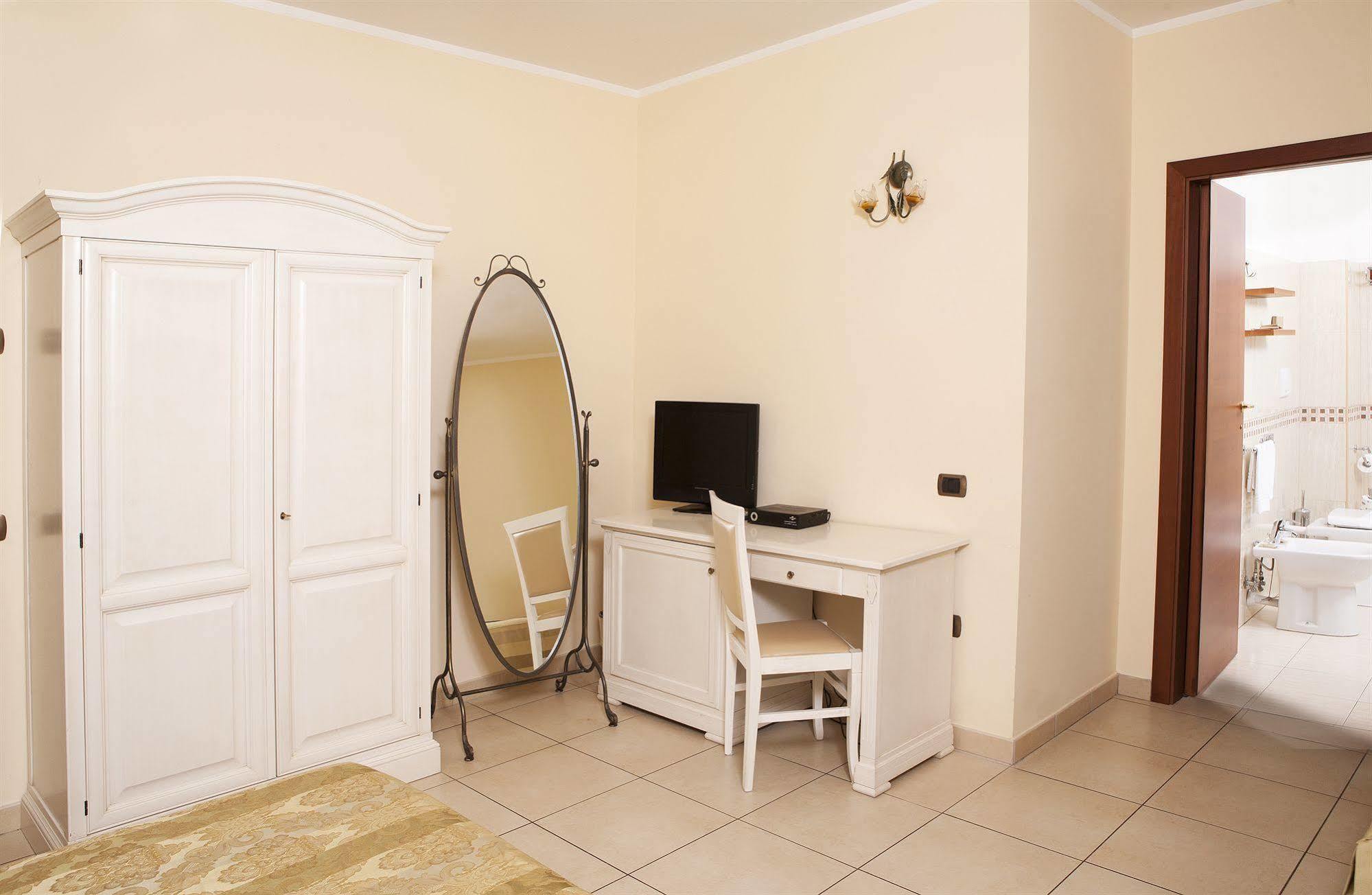 Hotel Villa Fiorita Giulianova Exterior foto